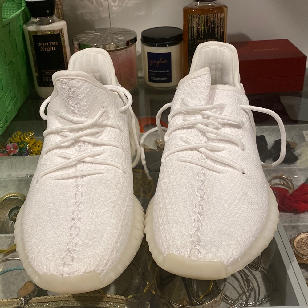 Yeezy boost 350 v2 white
